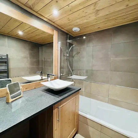 Les Saisies : Appart. 6 Pers, 2 Ch, 2 Sdb, Parking, Wifi - Fr-1-293-385 Apartment